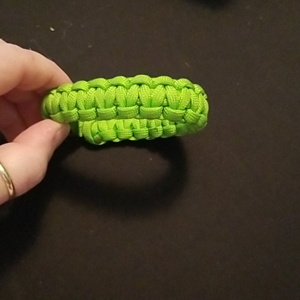 Paracord bracelet